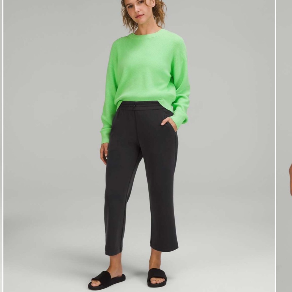 Lululemon Softstreme High Rise Straight Leg Crop Size 6